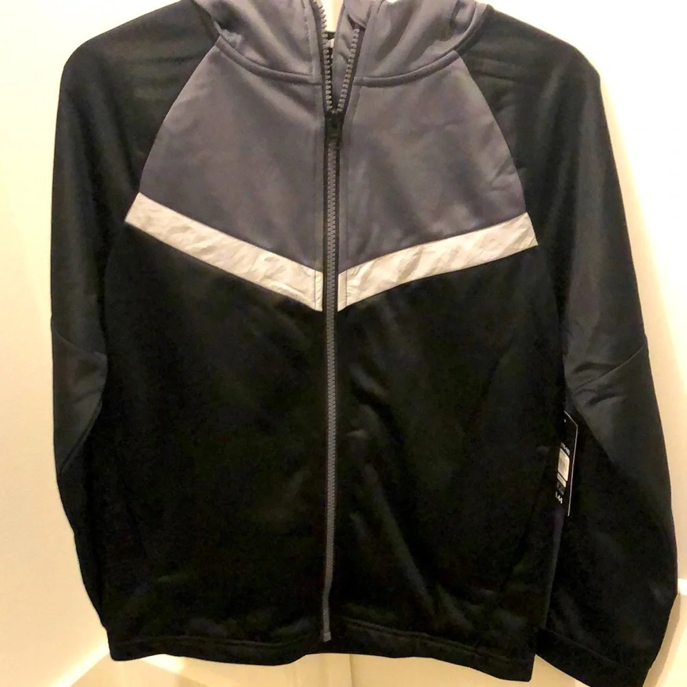 ⭐️HP⭐️ NWT ATHELTIC Black and Grey Hooded Sweatshirt Youth Large (10/12) - Picture 2 of 8